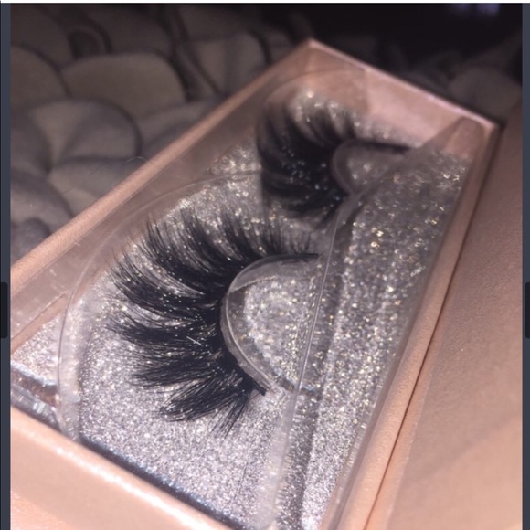 🔴✨LUXURY MINK LASHES✨1 LEFT - Picture 4 of 4